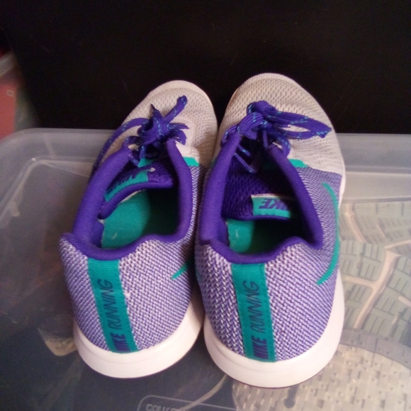 Shoes - Picture 3 of 4